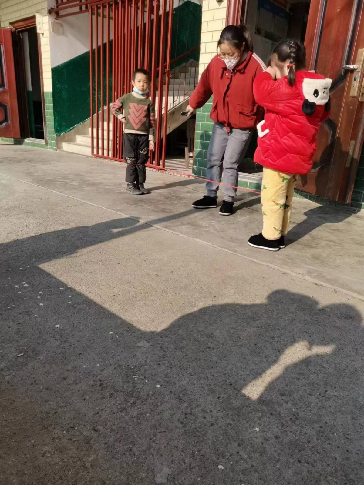 “情暖留守心  有我伴你行”