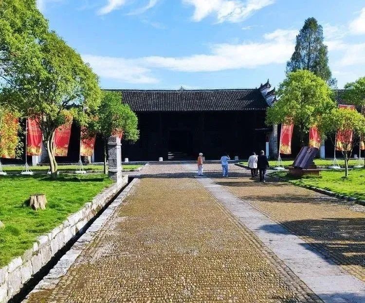 再游塘田戰(zhàn)時(shí)講學(xué)院
