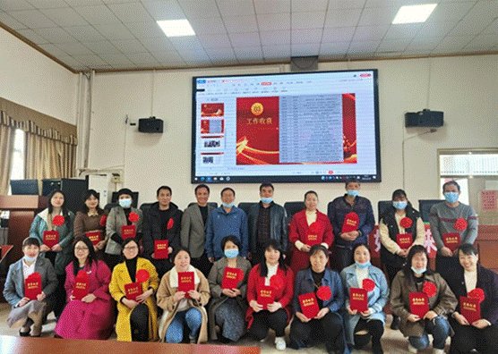 塘渡口中學(xué)2022年上學(xué)期家長學(xué)校開課