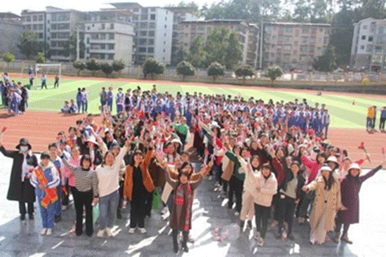 塘渡口中學(xué)：熱烈慶祝第112個(gè)3·8國(guó)際婦女節(jié)