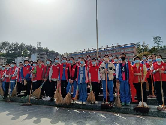 塘渡口中學(xué)開展志愿者服務(wù)活動 ——-共創(chuàng)文明城市、共建文明校園