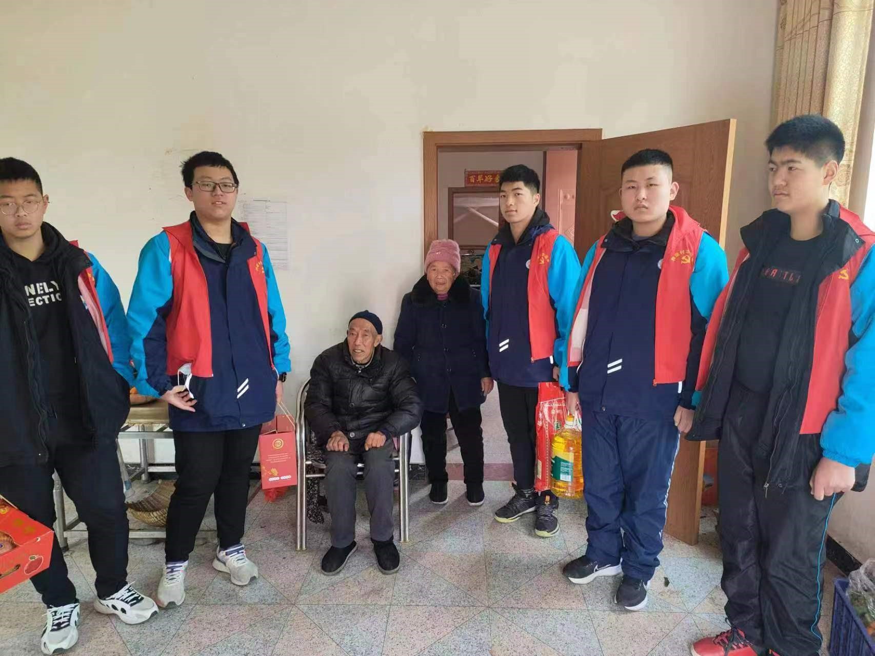 邵陽(yáng)市湘郡銘志學(xué)校倡導(dǎo)師生開展愛心公益活動(dòng)