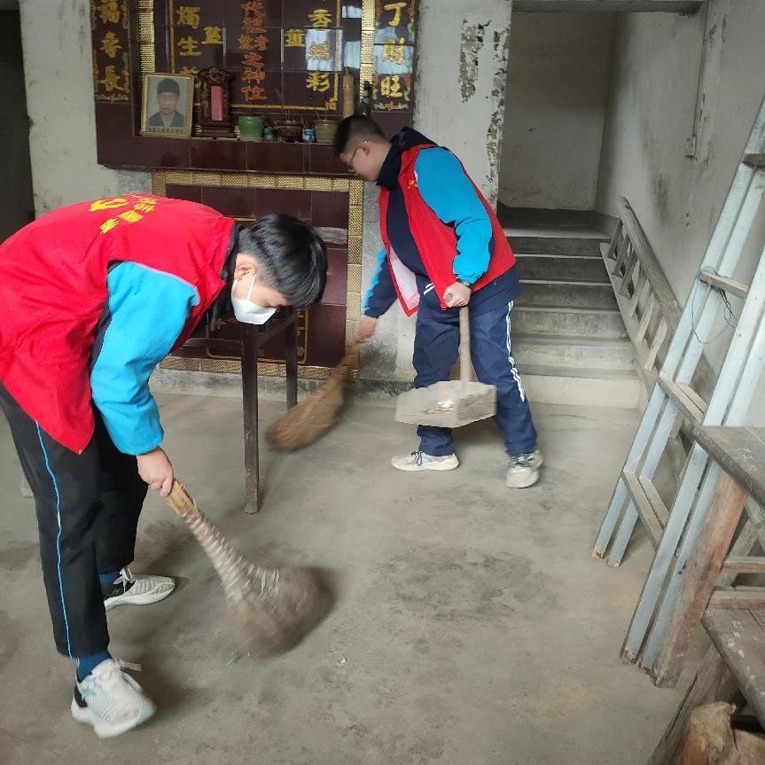 邵陽(yáng)市湘郡銘志學(xué)校倡導(dǎo)師生開展愛心公益活動(dòng)