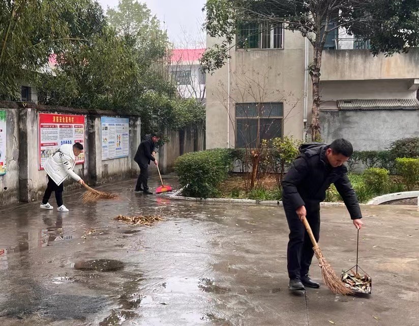 洞口縣管竹中學(xué)開展入學(xué)前準(zhǔn)備工作