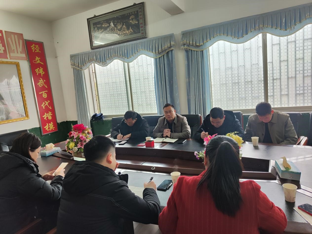 教研教改展宏“兔”  元?dú)鉂M滿啟新程