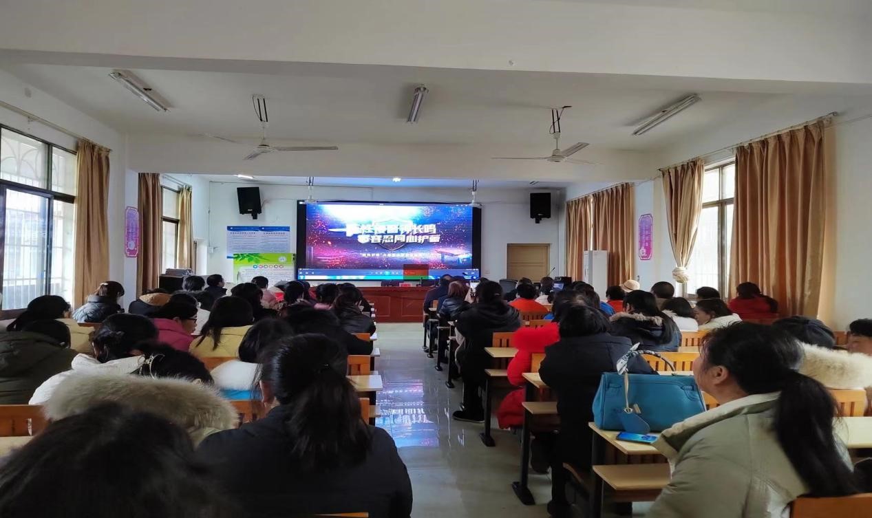 塘渡口第一完全小學開展“ 護航邵蕾，陽光成長”保護未成年人系列教育活動