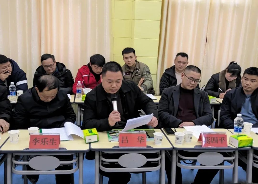 邵陽縣首屆中小學(xué)校園足球文化交流活動在七中順利舉行