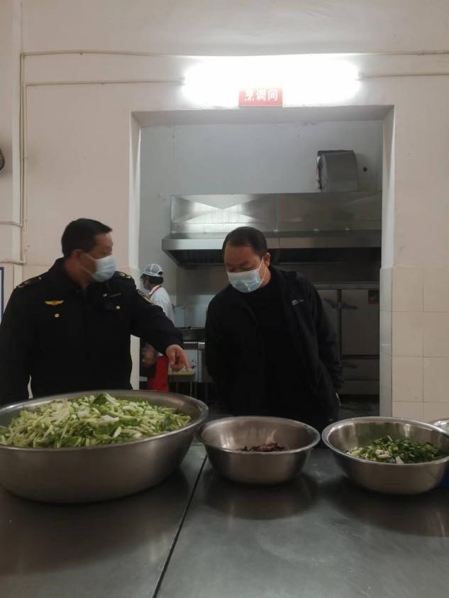 守護(hù)“開學(xué)第一餐” 護(hù)航校園食品安全