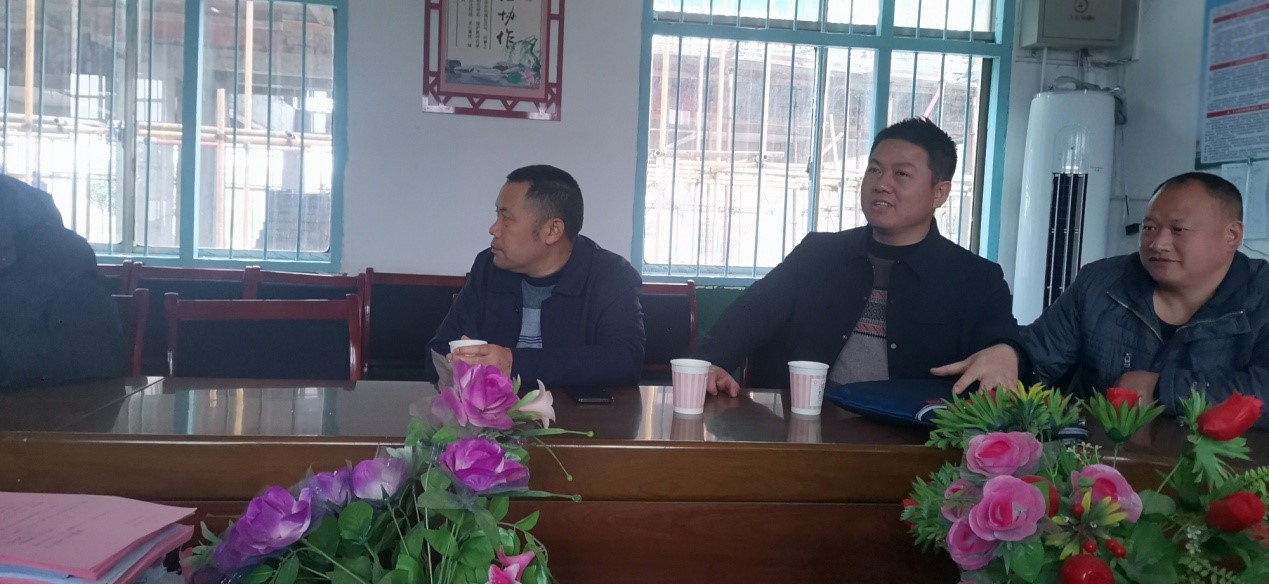 邵陽縣谷洲鎮(zhèn)中心學(xué)校領(lǐng)導(dǎo)赴酈家坪鎮(zhèn)杉木橋中學(xué)、姚家鋪小學(xué)考察學(xué)習(xí)勞動課程基地建設(shè)