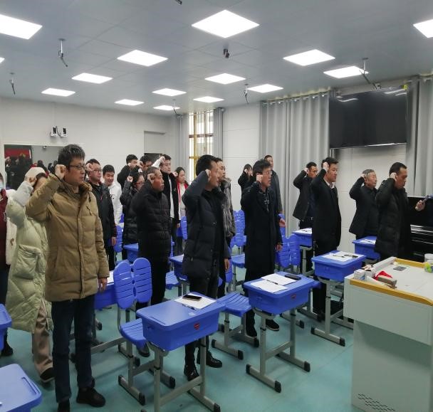 邵陽縣酈家坪鎮(zhèn)中心完小聯(lián)合支部開展2月份主題黨日活動