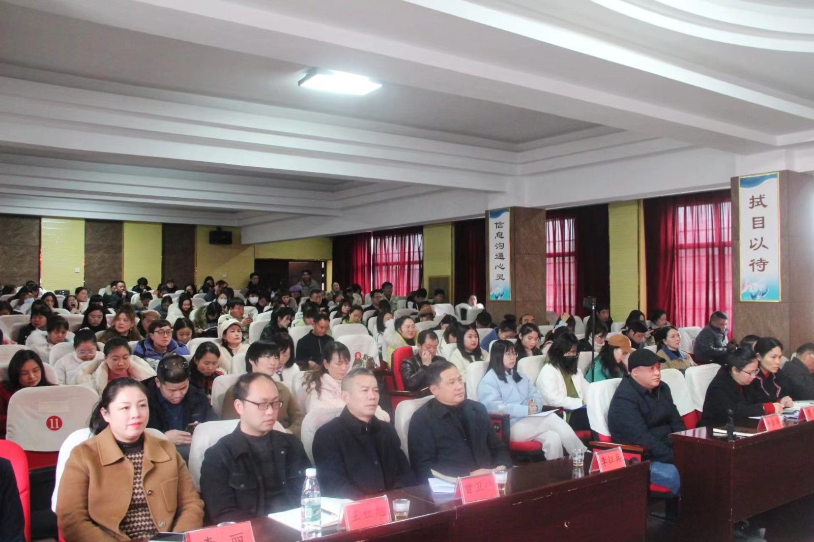 邵陽市教育局特色課程資源“送教到?！笔痉墩n觀摩活動走進邵東市