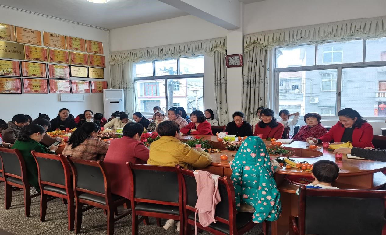 “竹中新起點(diǎn) 巾幗勝須眉”：竹市鎮(zhèn)中學(xué)中學(xué)召開“三八”婦女節(jié)座談會(huì)