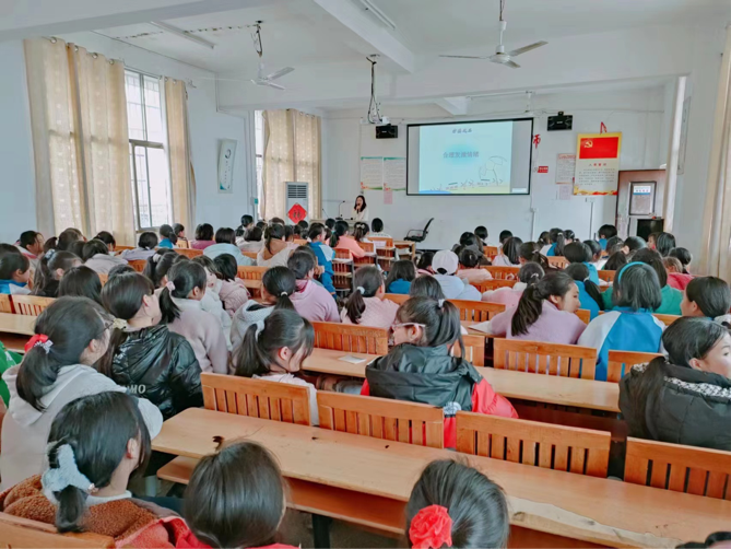 陽光護(hù)蕾，守護(hù)成長