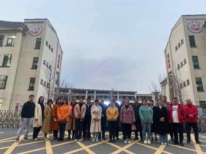 攜手合作，共贏未來