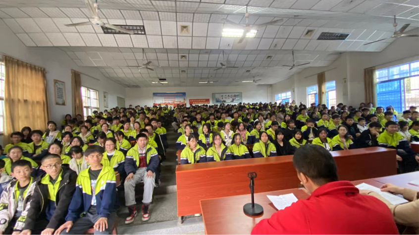 快樂(lè)勞動(dòng)，傳承美德