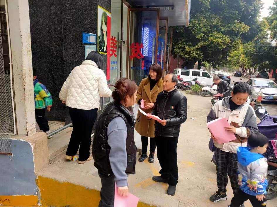 湖南寧遠：志愿服務(wù)進社區(qū)   文明新風零距離