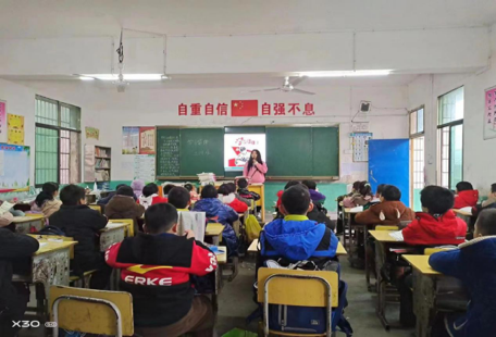 不忘初心學雷鋒，牢記使命見行動