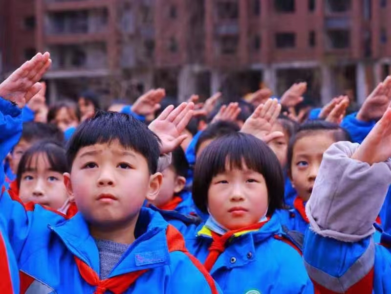 相約春天，讓雷鋒精神在六小閃光