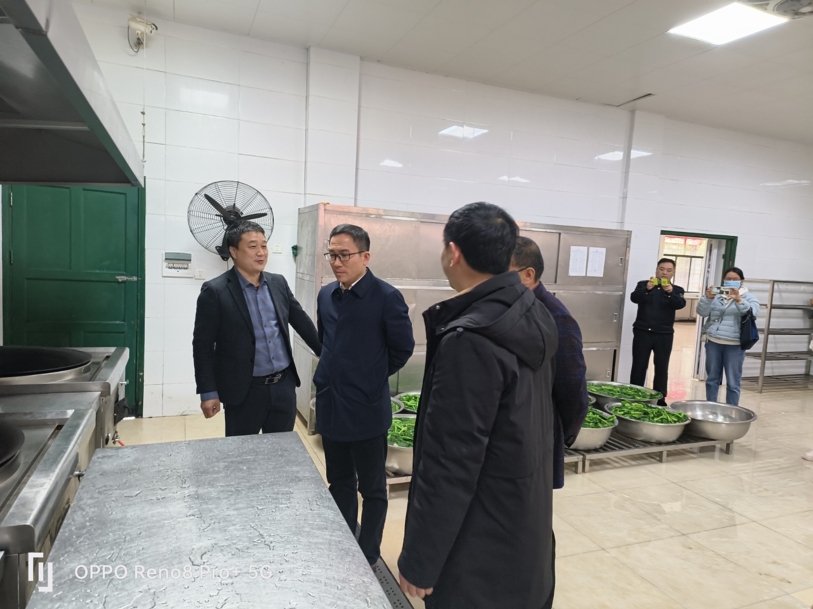 新寧縣：鄧濤到解放小學(xué)督導(dǎo)食品安全等工作