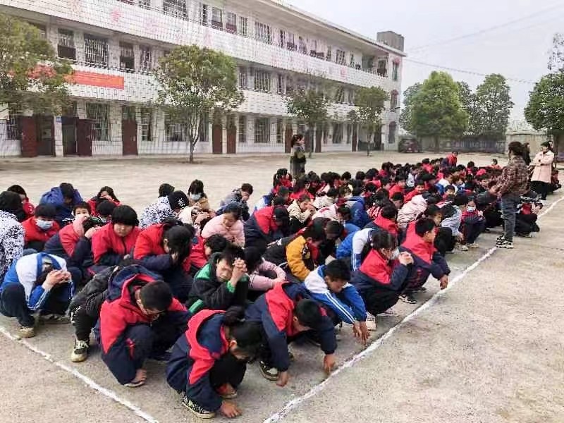 邵陽(yáng)縣九公橋鎮(zhèn)小學(xué)部開展消防演練