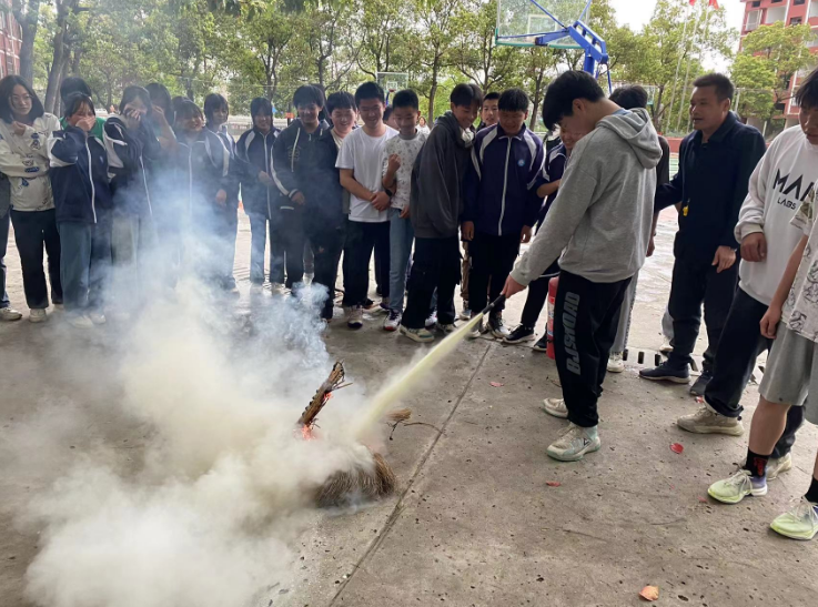 消防安全心中記，實戰(zhàn)操練保平安