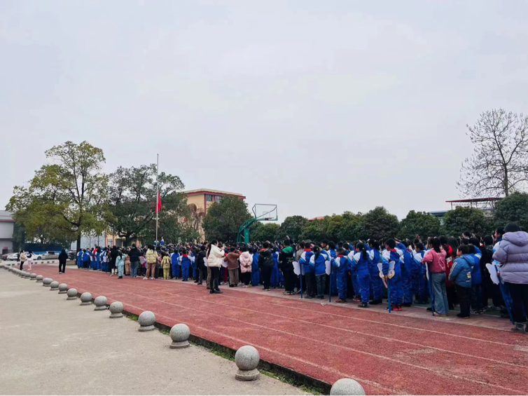 緬懷革命先烈，賡續(xù)紅色血脈