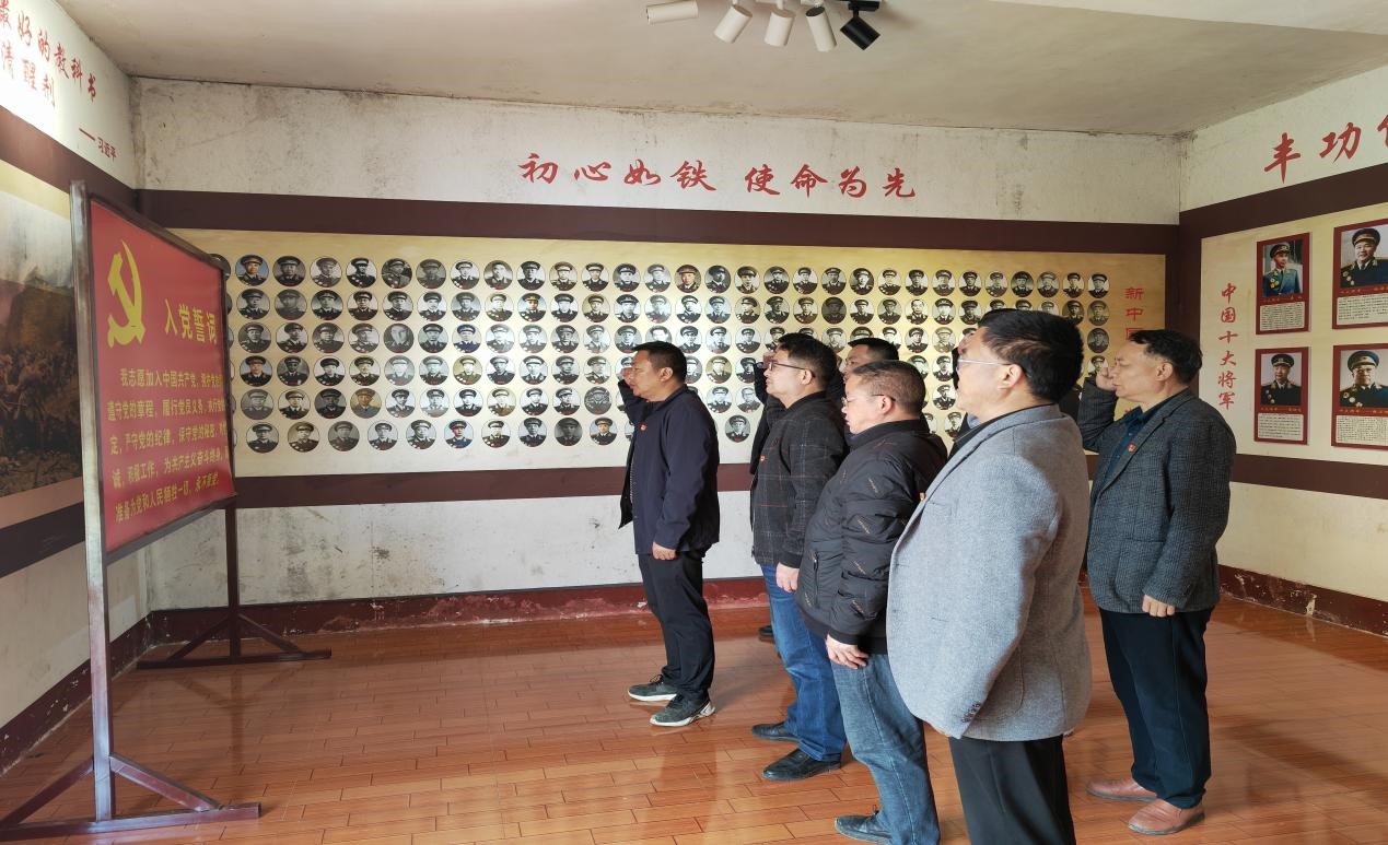 緬懷革命烈士 傳承紅色基因