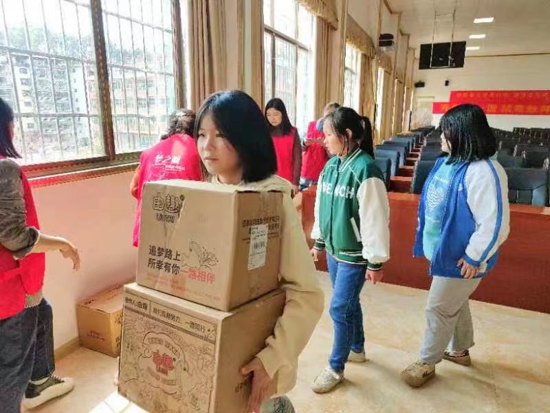 愛心護蕾，護航成長