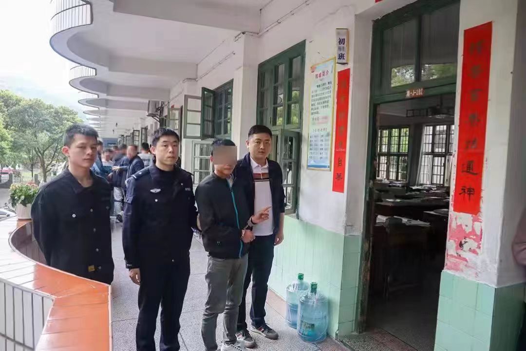 聚焦校園：神速破獲一起盜竊學(xué)生財(cái)物案