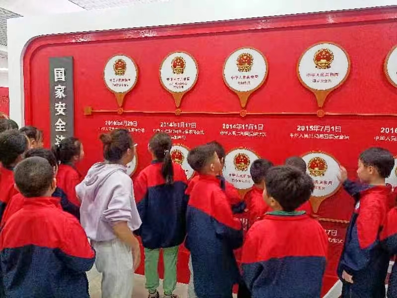 北塔小學開展北塔區(qū)國家安全教育展廳參觀