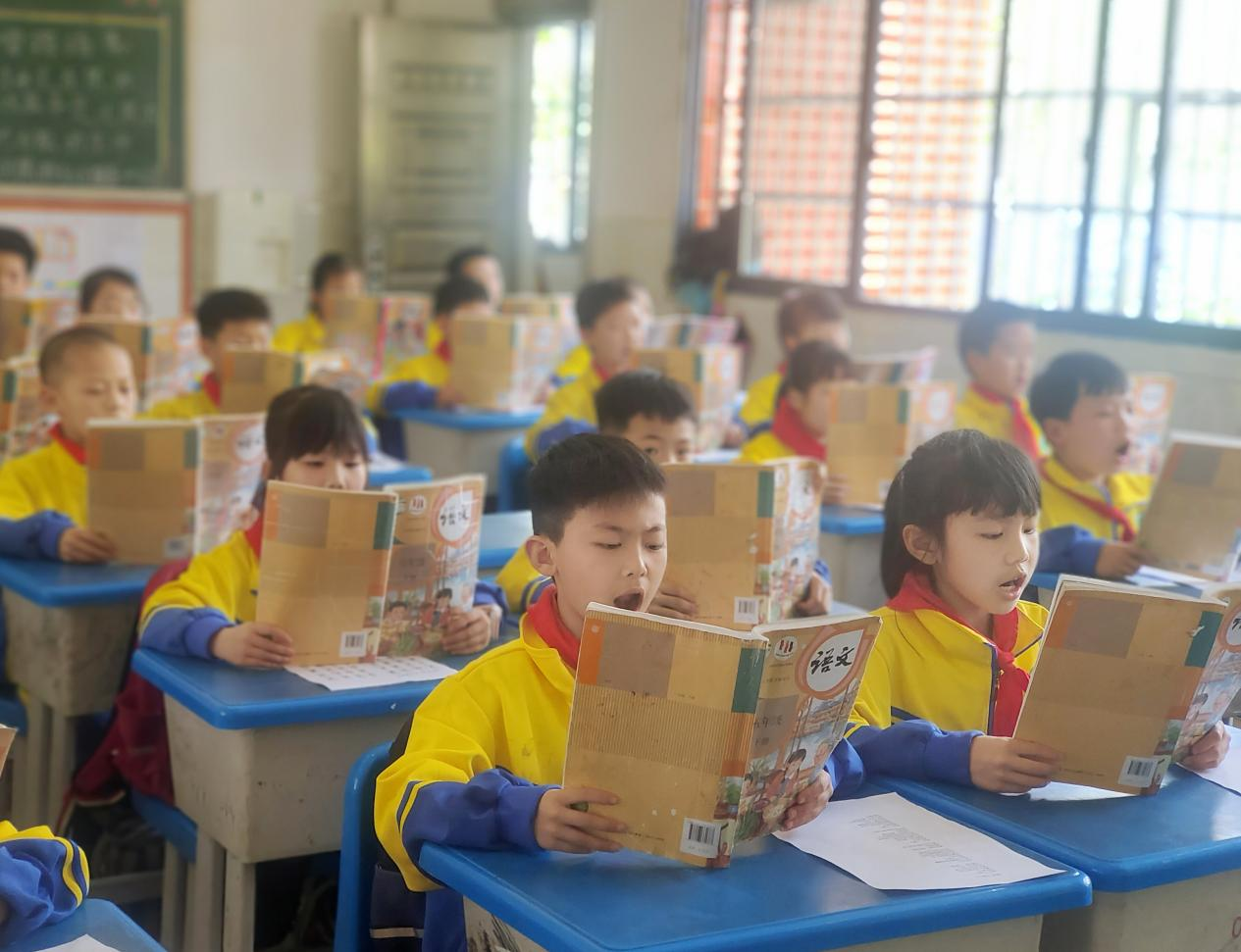 誦讀經(jīng)典文學(xué) 感受語(yǔ)言之美