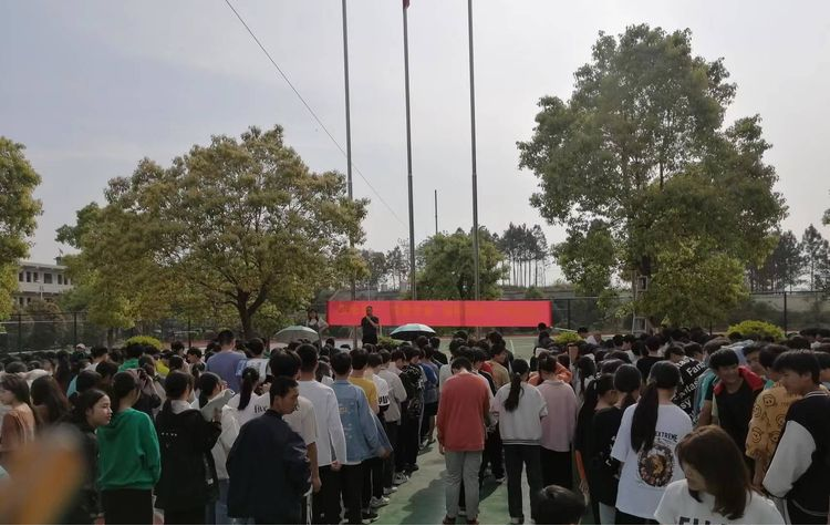 諄諄教誨樹(shù)新風(fēng) 聲聲囑托護(hù)安全