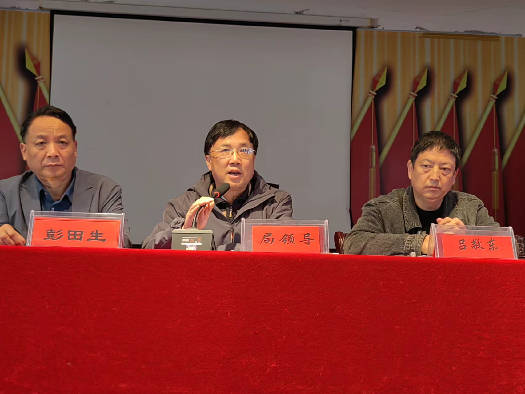 十五載桑梓情 助力家鄉(xiāng)教育