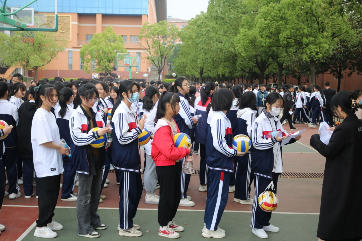 9336名考生上演體能“狂飆”模式