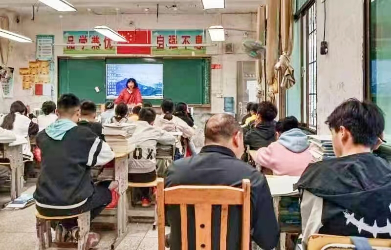 推門聽課    把脈課堂