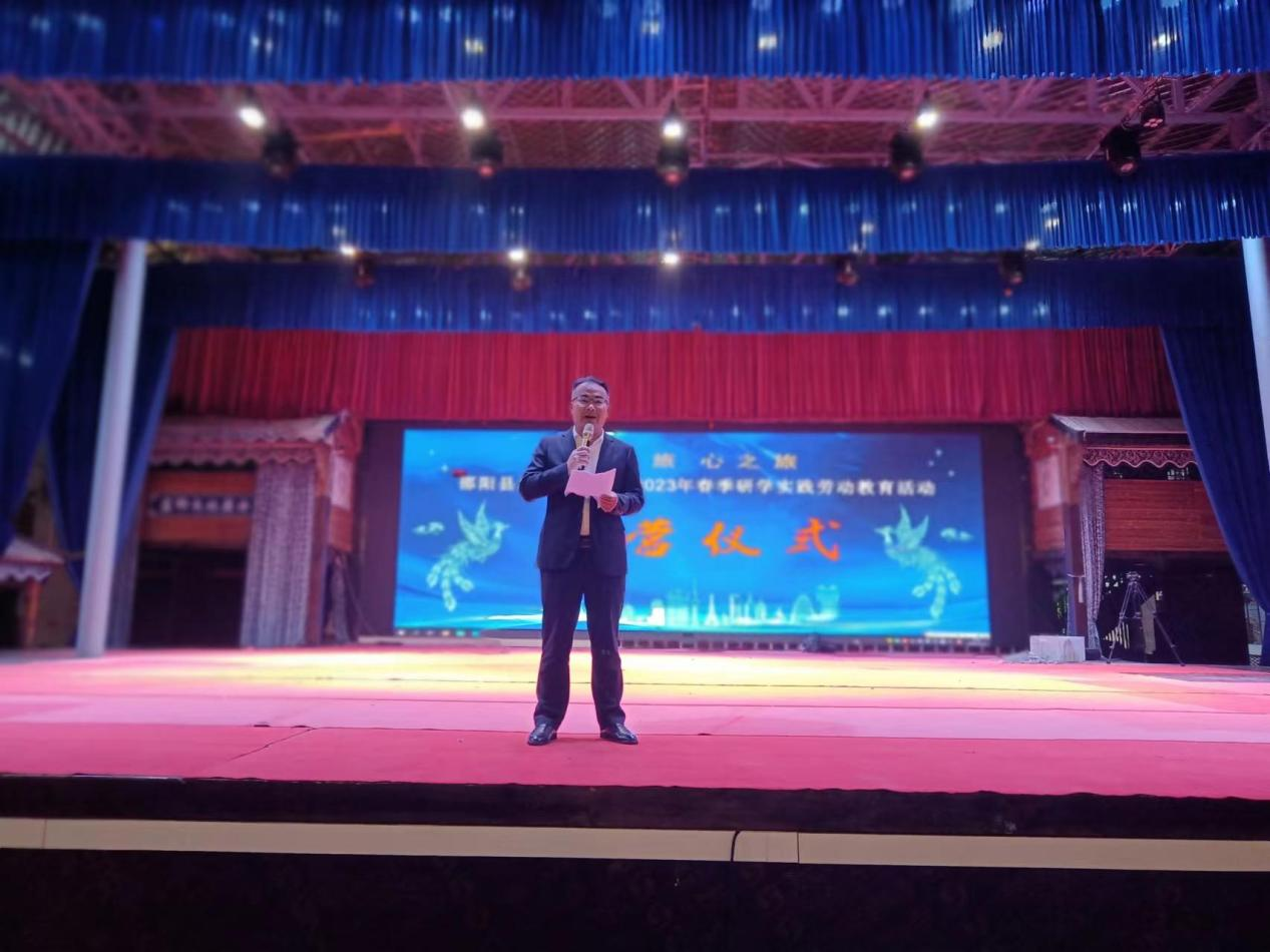 寓學(xué)于行，傳承本土優(yōu)秀傳統(tǒng)文化