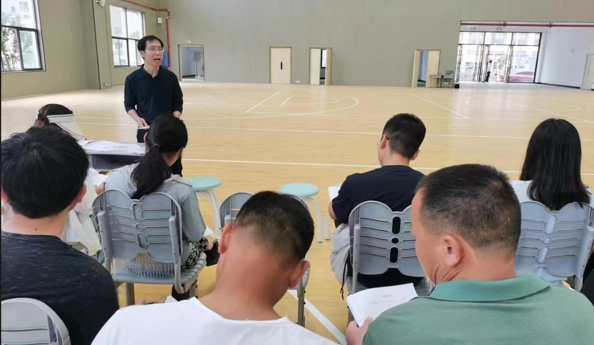 召開體育與健康學(xué)科示范教學(xué)暨教師培訓(xùn)交流會