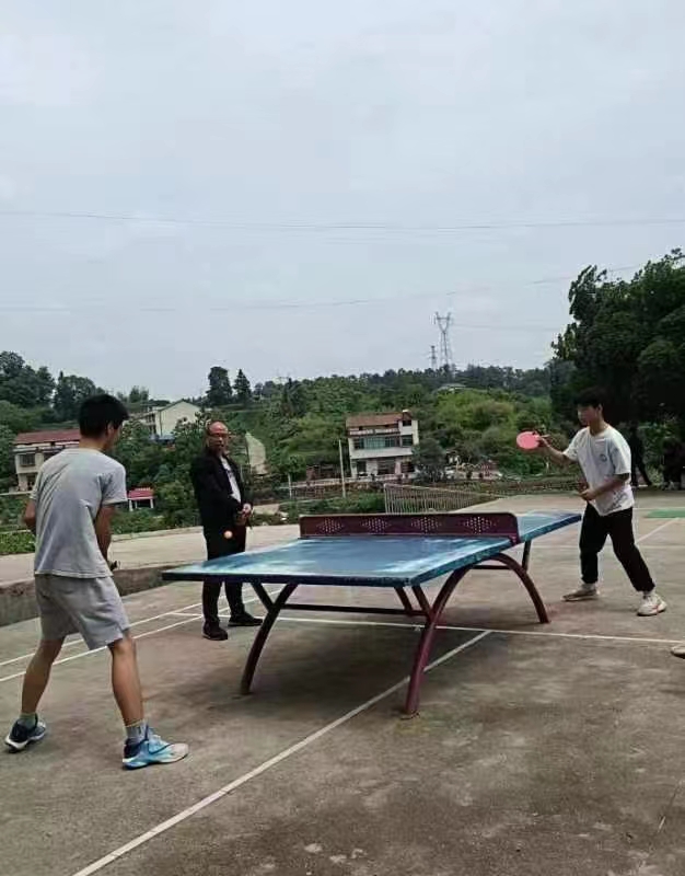 振國球雄威，展梽中風(fēng)采