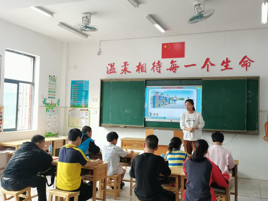 實(shí)習(xí)助成長(zhǎng)，課堂展風(fēng)采