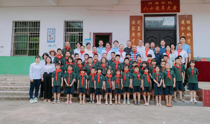 傳播科學(xué)精神  放飛科技?jí)粝? onmousewheel=