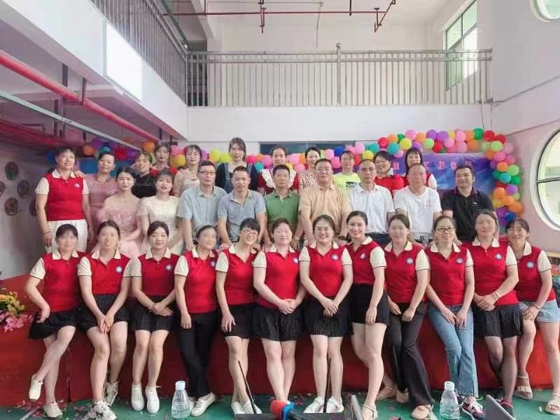 下花橋鎮(zhèn)中心幼兒園“快樂六一，童享樂趣”文藝匯演活動紀實