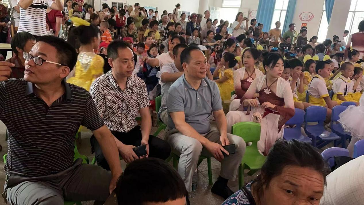 同心向黨，茁壯成長