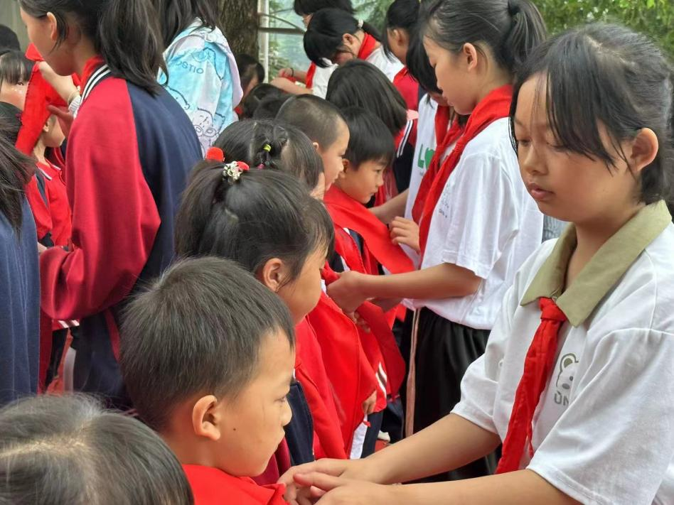 “放飛夢想 歡度六一”