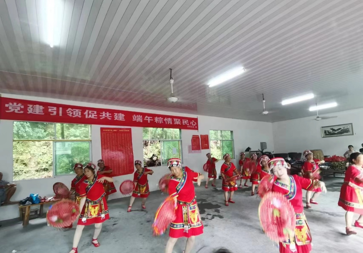 懷化辰溪：辰陽東風社區(qū)黨建引領促共建，端午粽情聚民心