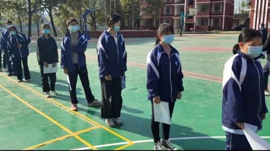 共抗疫情 你我同行——金稱市鎮(zhèn)中學(xué)舉行師生全員核酸檢測應(yīng)急演練活動