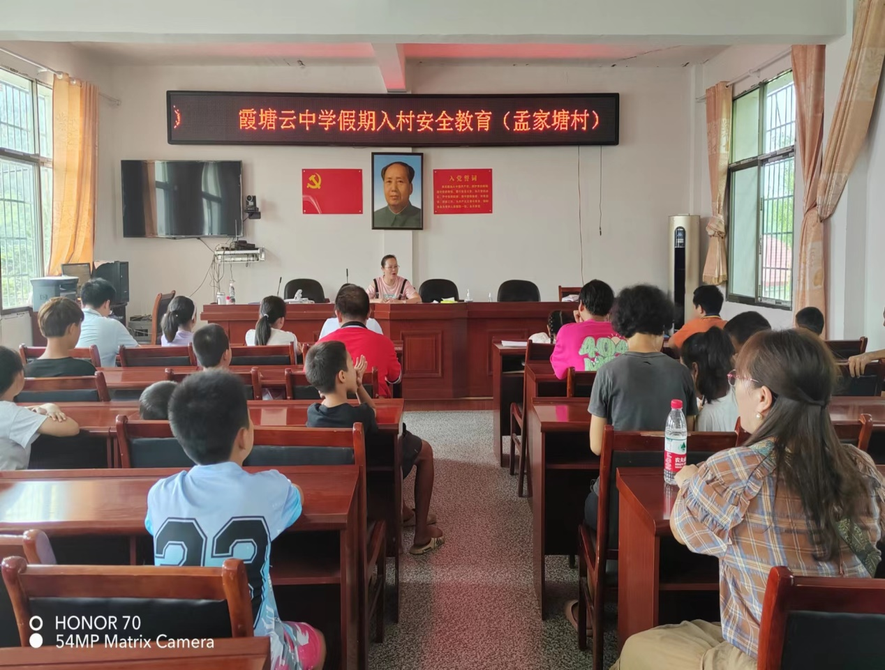 安全教育警常鳴  諄諄教導(dǎo)潤(rùn)心扉