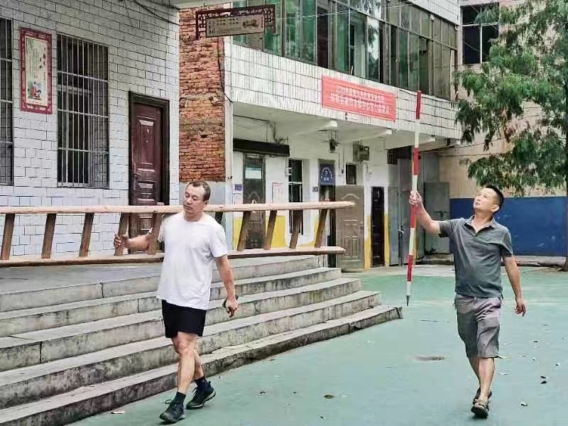 塘田市鎮(zhèn)中心完全小學開展暑期安全隱患排查