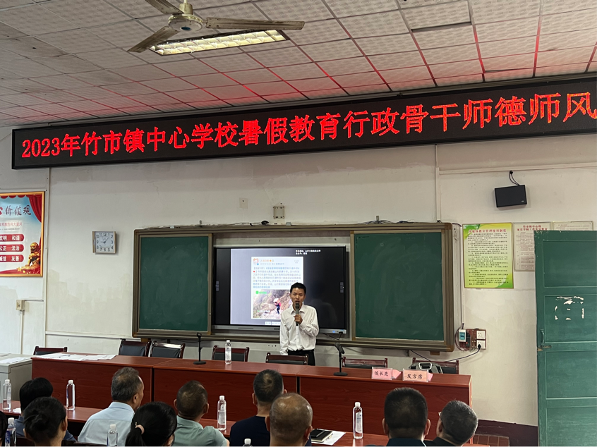 侯長亮：不做火柴做蠟燭