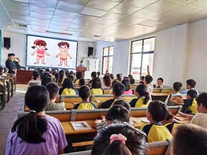 下花橋鎮(zhèn)中心完全小學(xué)開展預(yù)防性侵害法制教育