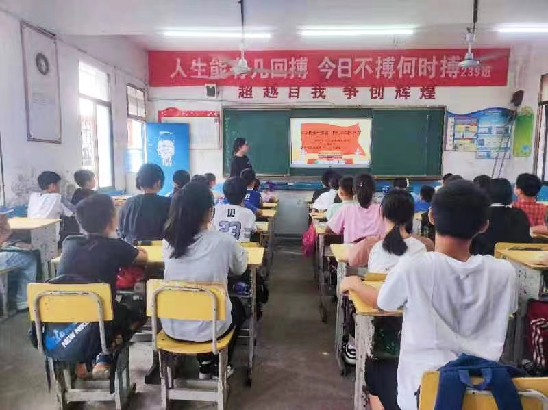 鑄牢中華民族共同體  澆灌民族團(tuán)結(jié)之花